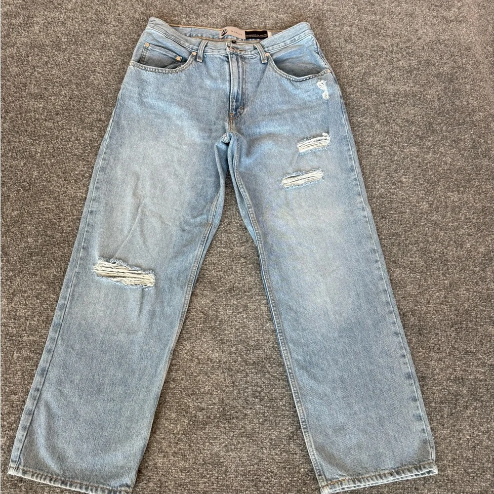Levi's SilverTab Women’s Jeans Size 31 Blue 94 Baggy Light Distressed